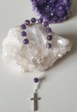 CrystalDesign Kerstkransen>Rozenkrans - Tientje - Paternoster, Gemaakt Met O.A. Swarovski Kristallen En Amethist Kralen (Gebedssnoer, Kerst, Eerste Communie, Geloof, Ketting, Hanger, Kruisteken, Kruis, Meditatie, Mediteren, Gebed, Gebeden, Spiritueel)