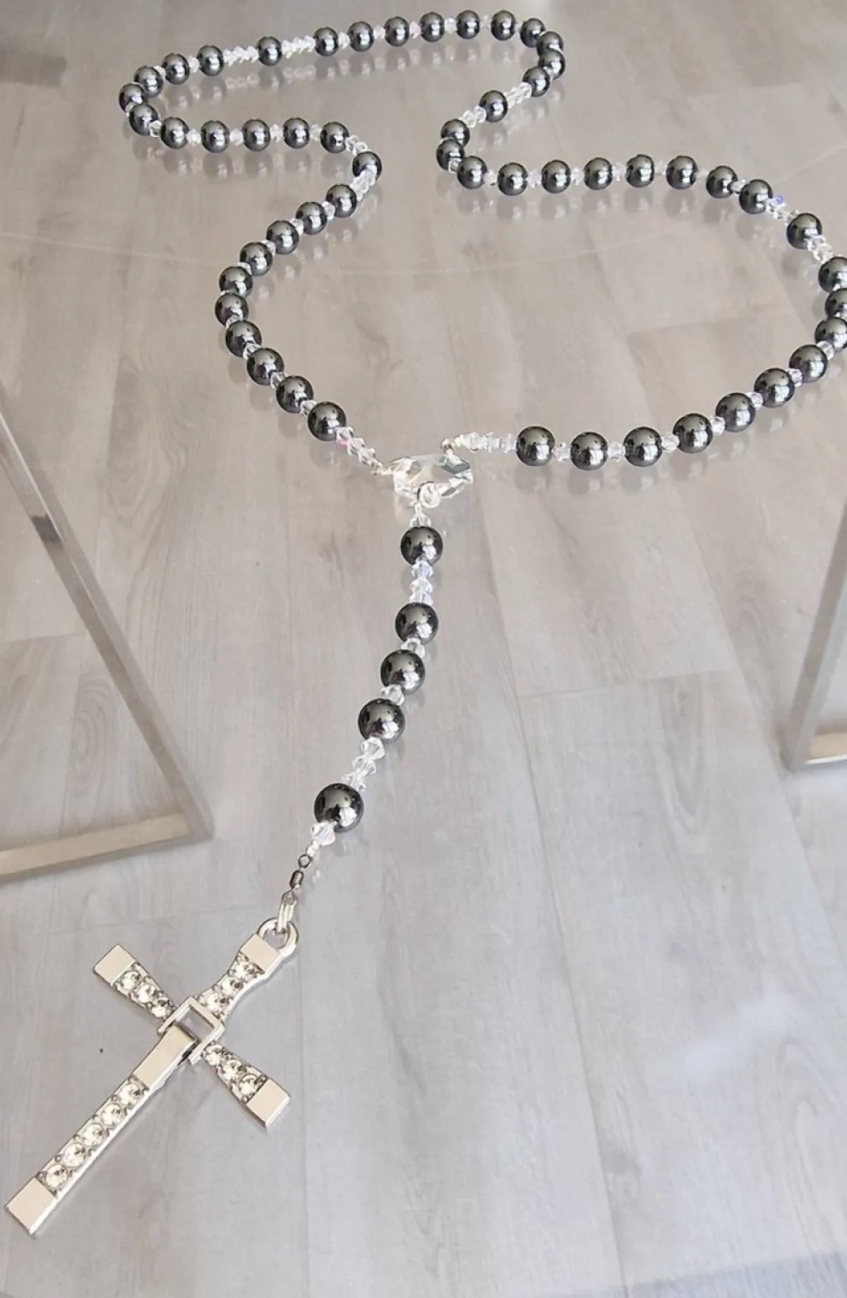 CrystalDesign Kerstkransen>Rozenkrans, Paternoster Gemaakt Met Hematiet En Kristallen Van Swarovski, Gebedssnoer, Rozenkransgebed, Kruisteken, Meditatie, Spiritueel, Geloof, Geloofsteken, Cadeau, Ketting, Kruis, Gebed, Gebedssnoer, Gebedsketting, Kerstpakket Cadeau