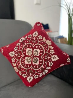 Lakhwaira Crafts and Design Kerstkussens><noscript><img width=