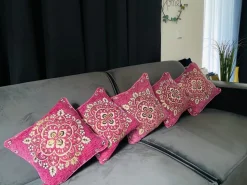 Lakhwaira Crafts and Design Kerstkussens><noscript><img width=