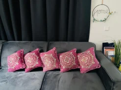 Lakhwaira Crafts and Design Kerstkussens><noscript><img width=