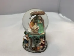 Eigenmerk Home made Kerststallen>Sneeuwbol Kerststal