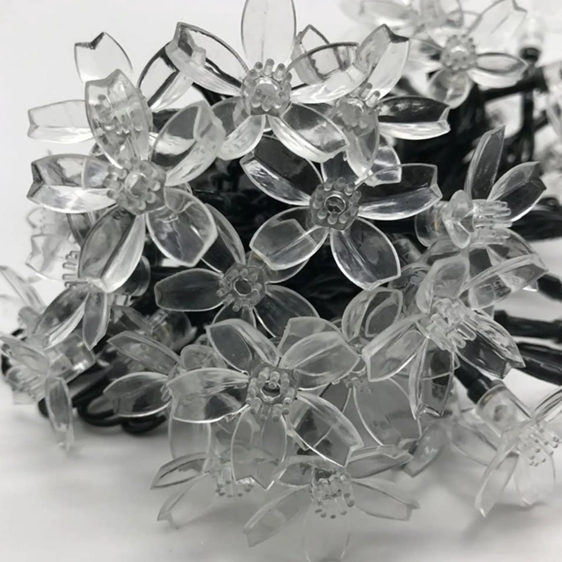 Xd Xtreme Solar Cherry Blossom - Kersenbloesem Verlichting - Zonne-Energie Slinger - Tuinverlichting - Tuindecoratie - Zonnepaneel Outlet