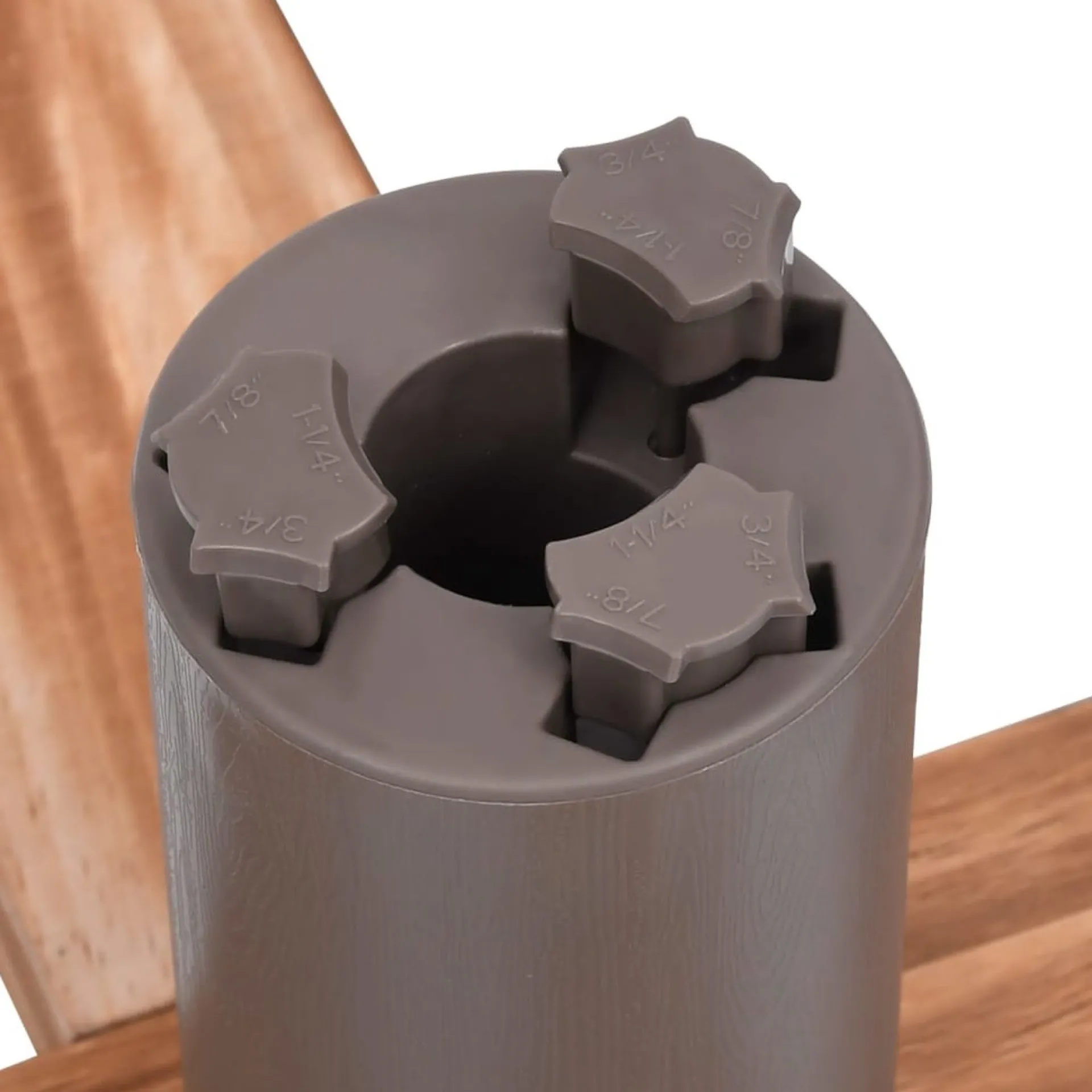 The Living Store Kerstboomstandaard - Kunststof En Hout - 54X54X16 Cm - Geschikt Voor Bomen Tot 2.1 M - Diameter Boomstam 19/22/32 Mm Clearance