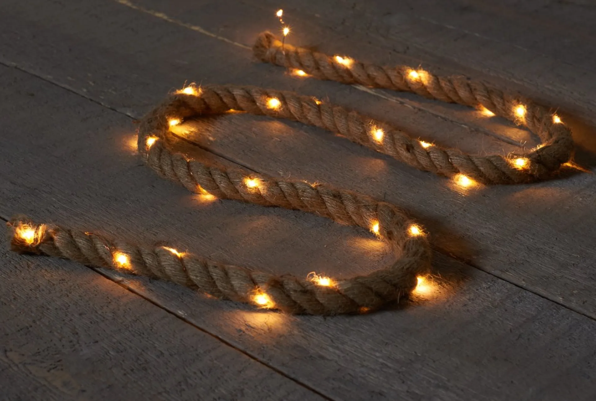 Anna's Collection Touwverlichting Jute Op Batterijen Met 40 Lampjes Warm Wit 150 Cm Met Timer - Kerstverlichting Lichtsnoeren Kerstversiering Fashion