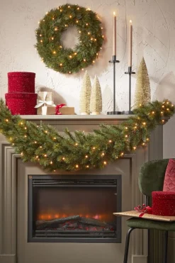 Triumph Tree Kerstkransen><noscript><img width=