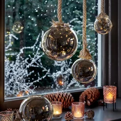 Lumineo 1X Stuks Verlichte Glazen Kerstballen Aan Touw Met 30 Lampjes Zilver/Warm Wit 15 Cm - Decoratie Kerstballen Met Licht Fashion