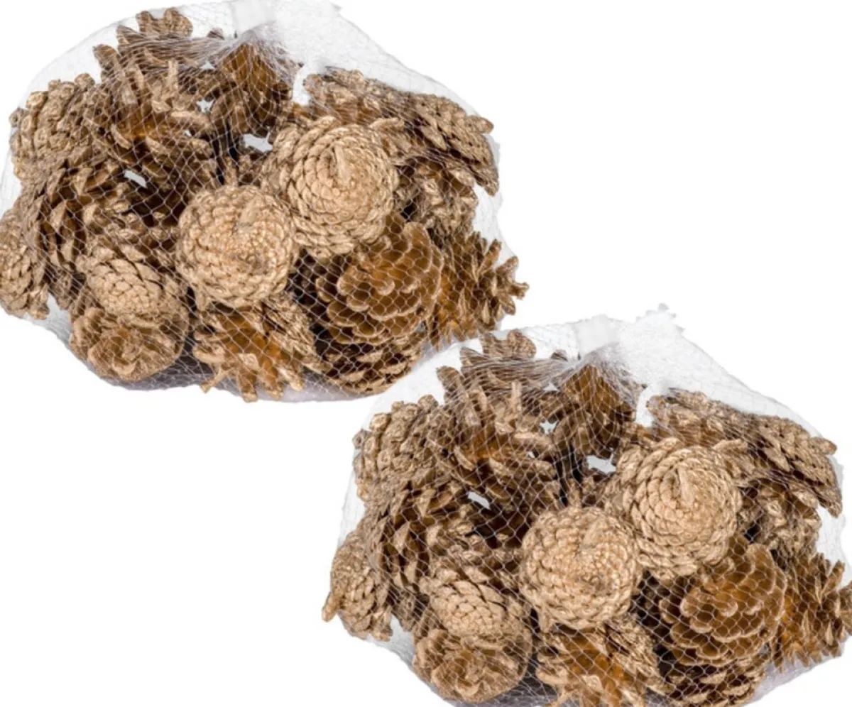 Cosyu0026Trendy Kerststukjes>2X Zakjes Met 300 Gram Decoratie Dennenappels Goud 5 X 5 Cm - Kerststukje/Herfststukje Versiering - Dennenappeltjes