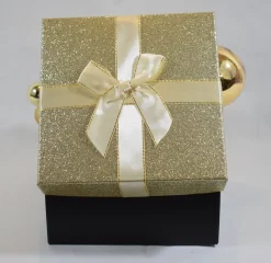 ZoeZo Design Kerststukjes></noscript> - Kerst - Kerstdecoratie - Kerstversiering - Kerstbaldoos - Alternatieve Kerstversiering - Hoogte 18 Cm - Breedte 18 Cm - Kunststof - Karton