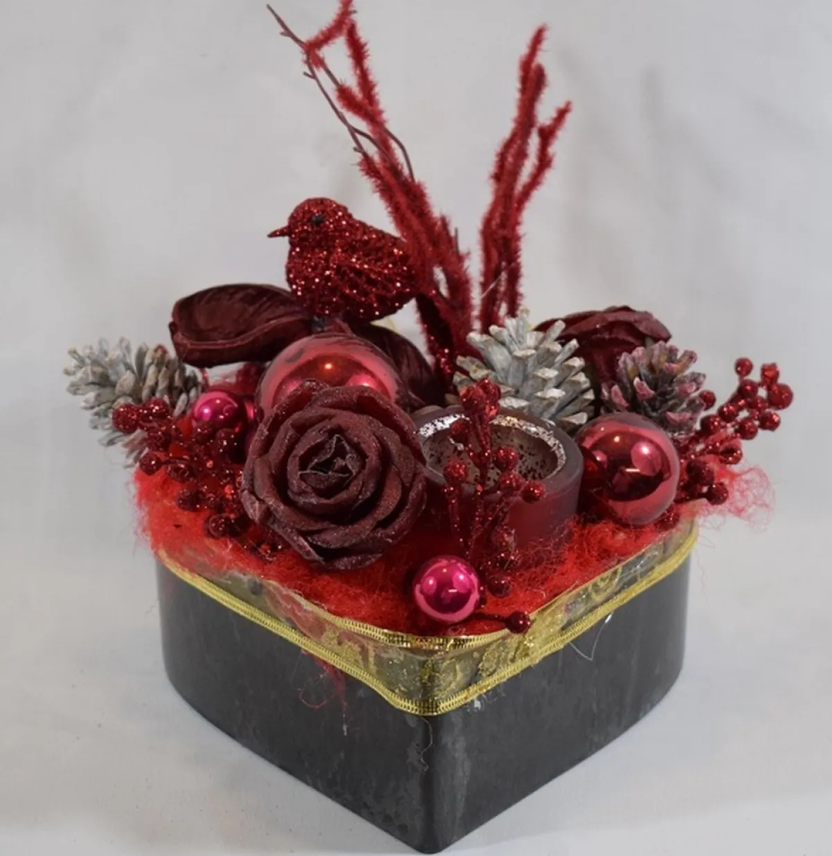 ZoeZo Design Kerststukjes> - Kerststuk - Kerststukje - Alternatieve Kerstversiering - Kerstdecoratie - Hart - Tafelstuk - Zwart - Rood